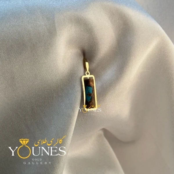 تصویر دوم آویز طلا سنگ فیروزه ای